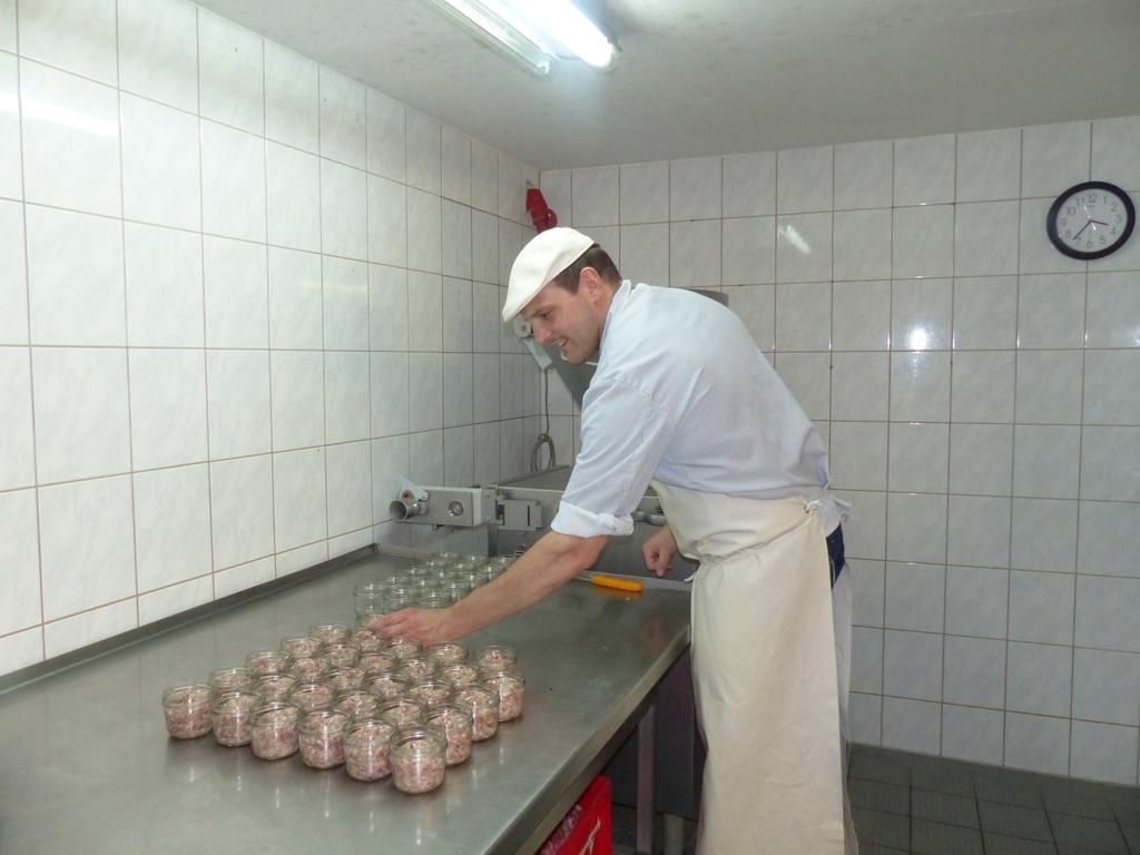 Hotel Friedchen Mit Eigener Fleischerei Artern Экстерьер фото