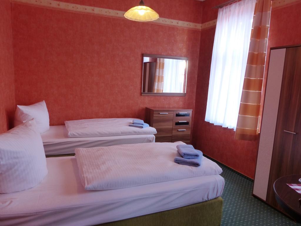 Hotel Friedchen Mit Eigener Fleischerei Artern Номер фото