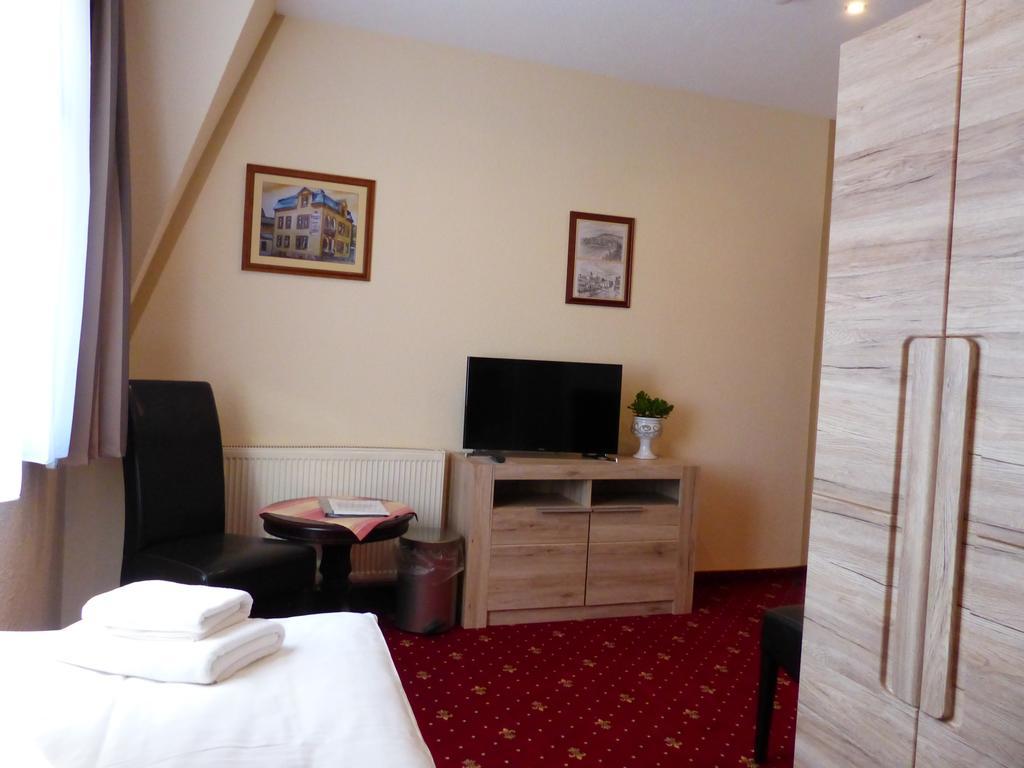 Hotel Friedchen Mit Eigener Fleischerei Artern Экстерьер фото
